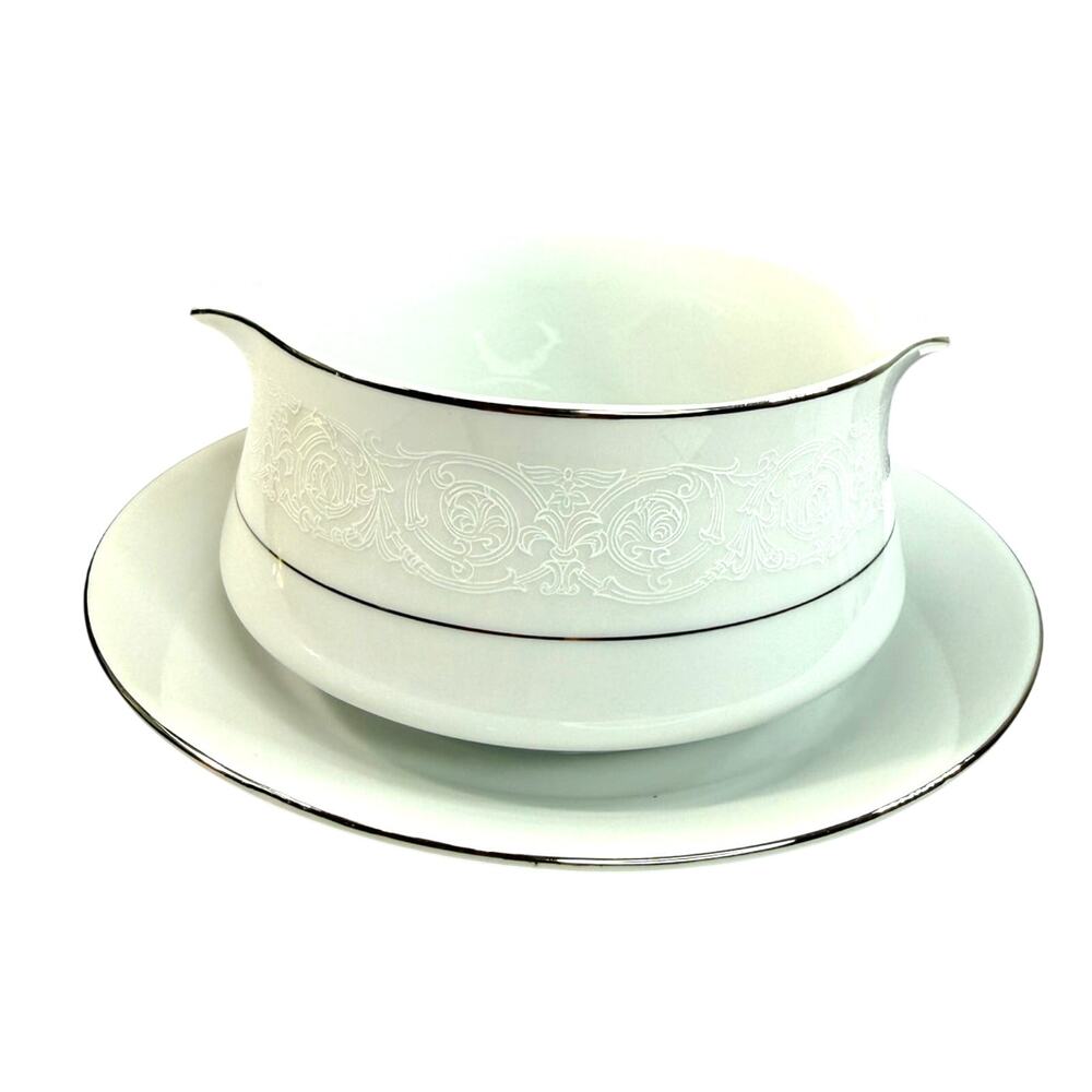 Southwicke Fine Porcelain Gravy Boat & Underplate Platinum Trim Lace Pattern